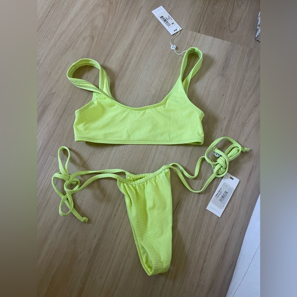Frankie’s bikini